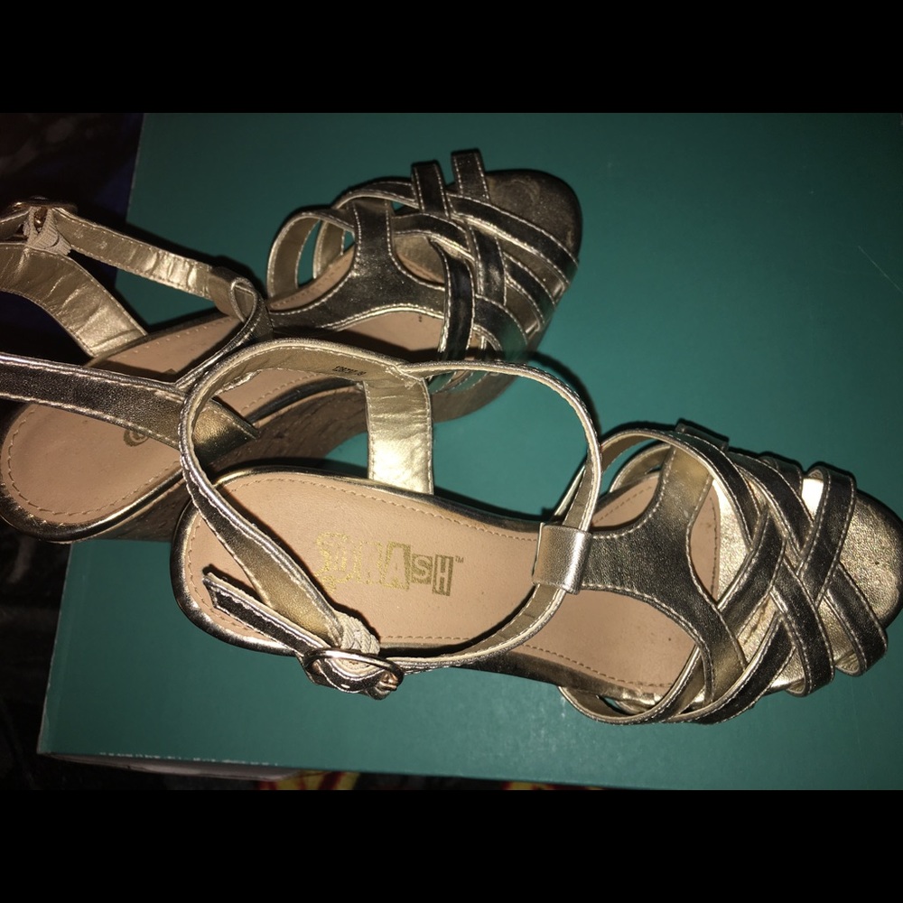Gold Wedges